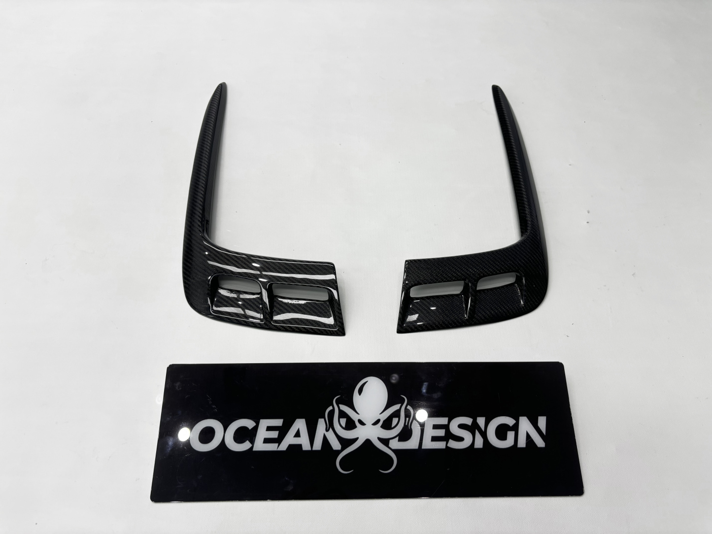 Bentley Bentayga 2018-2021 Edition One Style Carbon Fiber Parts - styling reference for Fog Light Trim Surrounds