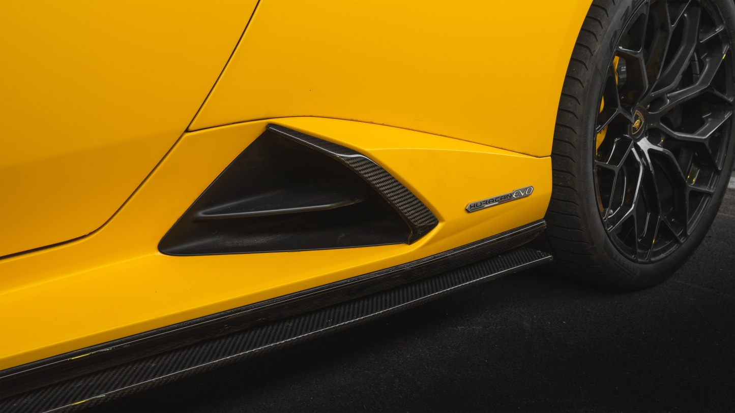 Lamborghini EVO Ocean Design Style Dry Carbon Parts - styling view