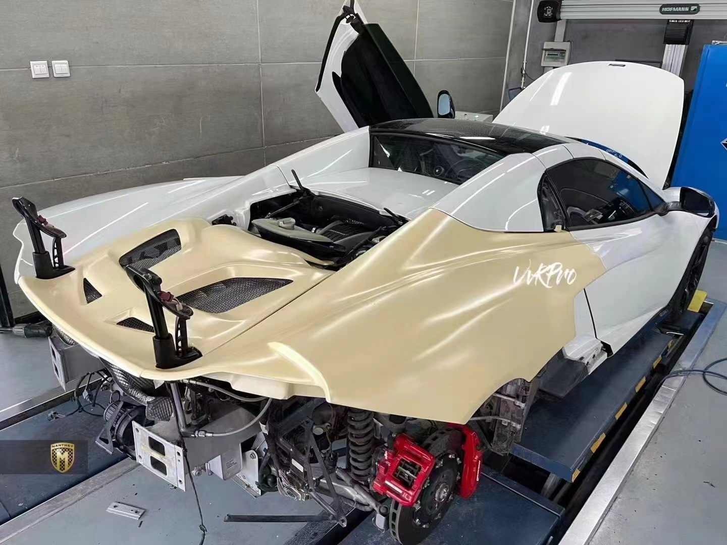 McLaren MP4-12C/625/650S 675LT Style Carbon Conversion Kit - styling view