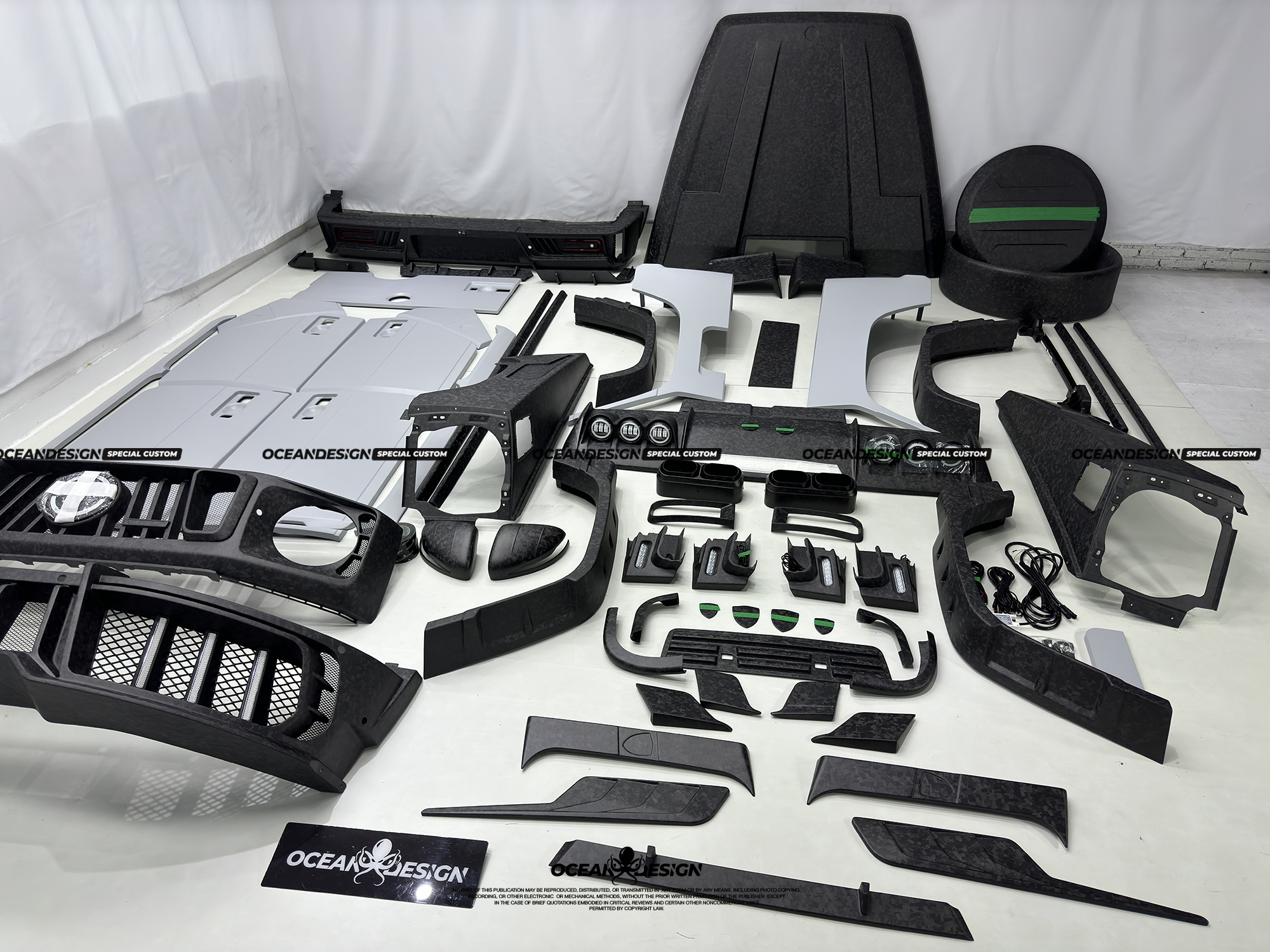 Mercedes-Benz W464/W465 G63/G500/G55 MSY Style Dry Carbon Body Kit - styling view