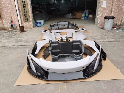 McLaren MP4-12C/625/650S 675LT Style Carbon Conversion Kit - styling view