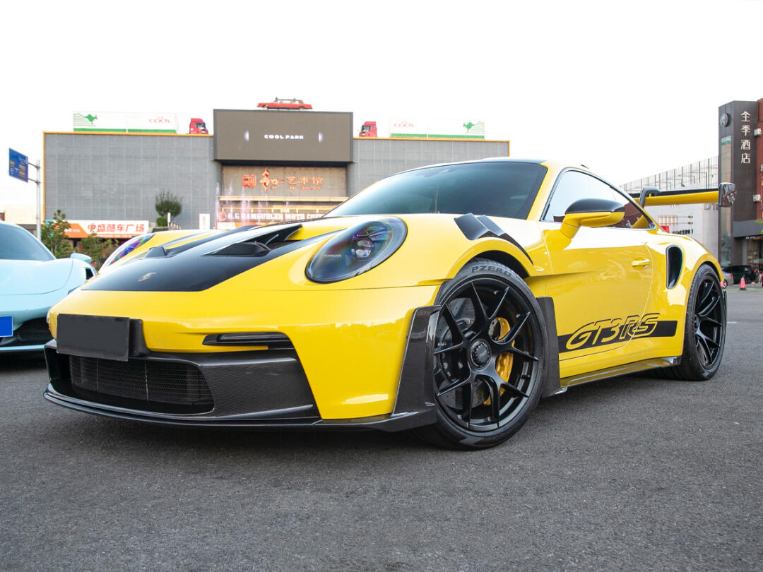 Porsche 992 GT3 RS OEM Style Dry Carbon Parts - styling view