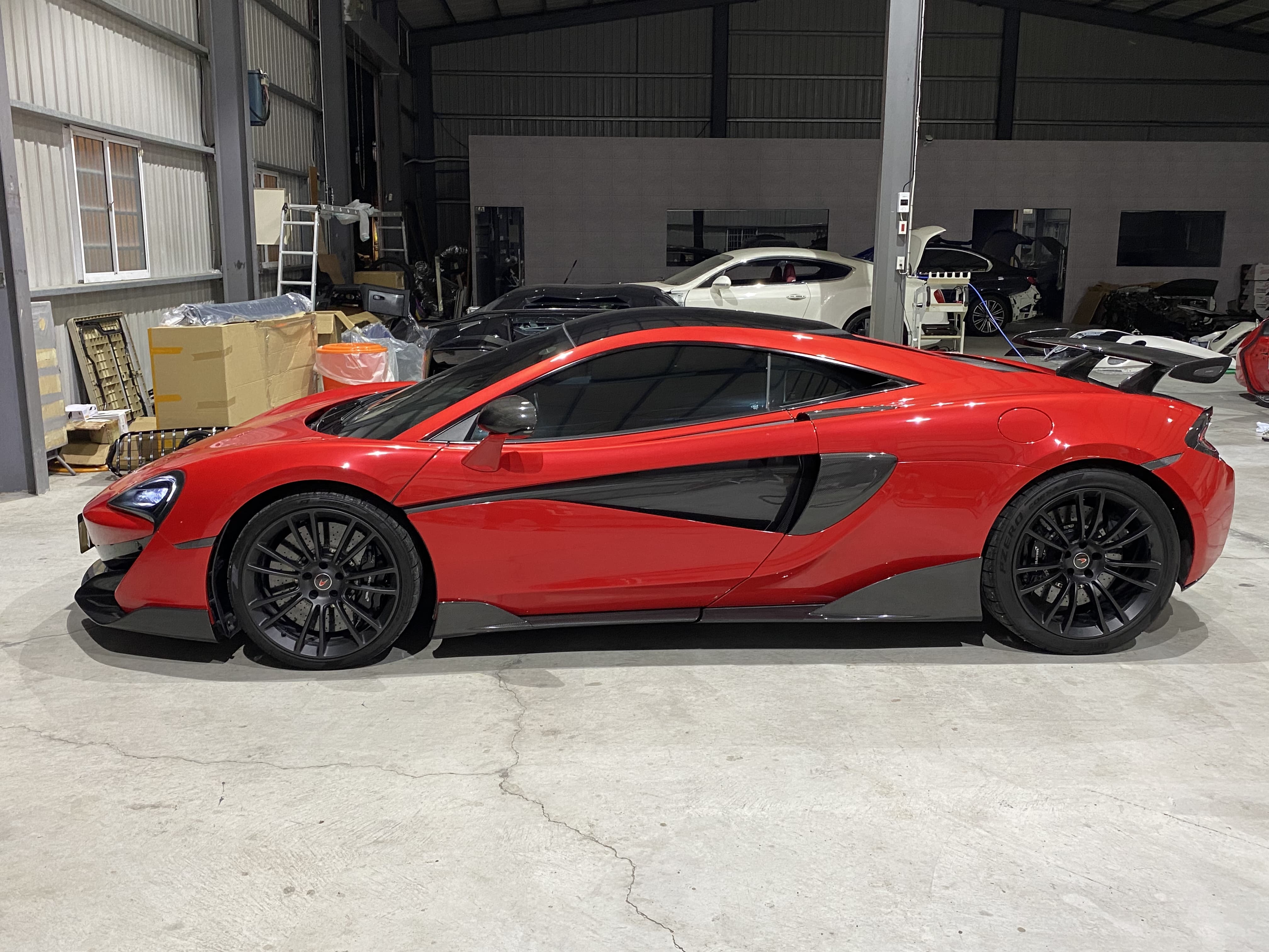 McLaren 540C / 570S to 600LT Style Carbon Fiber Conversion Kit - styling view