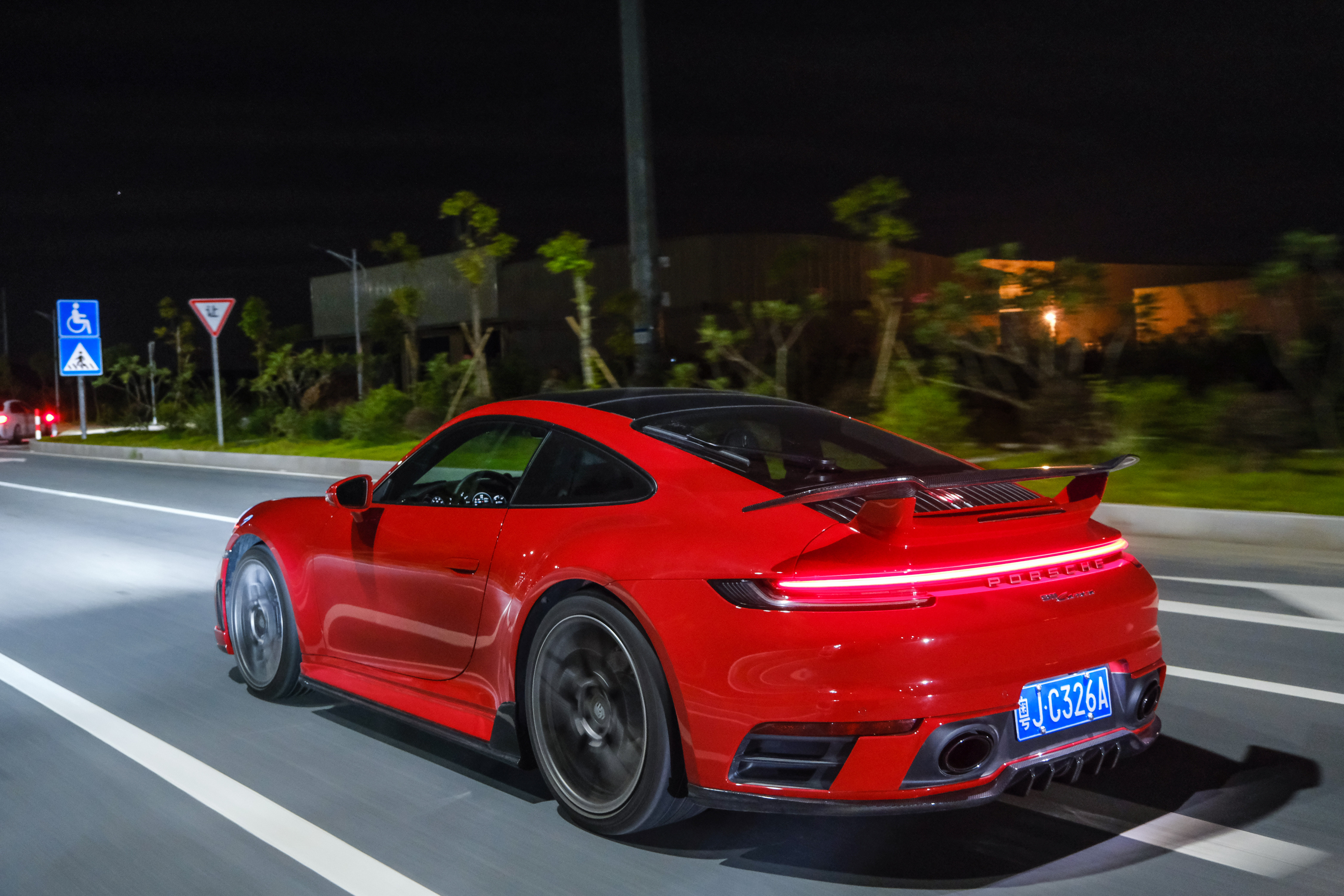 Porsche 911 992.1 Techart Style Carbon Parts - styling view