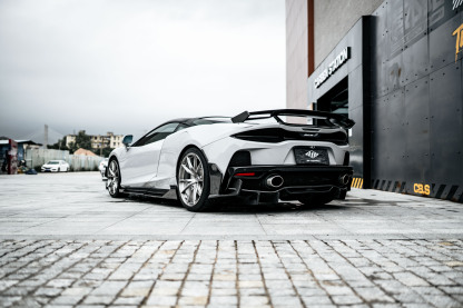McLaren GT Dry Carbon Parts - styling view