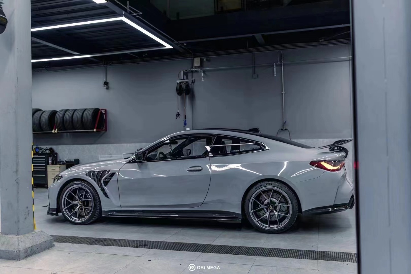 BMW G80 M3/G82 M4 Ocean Design Dry Carbon Shark-Fin Fenders - styling view