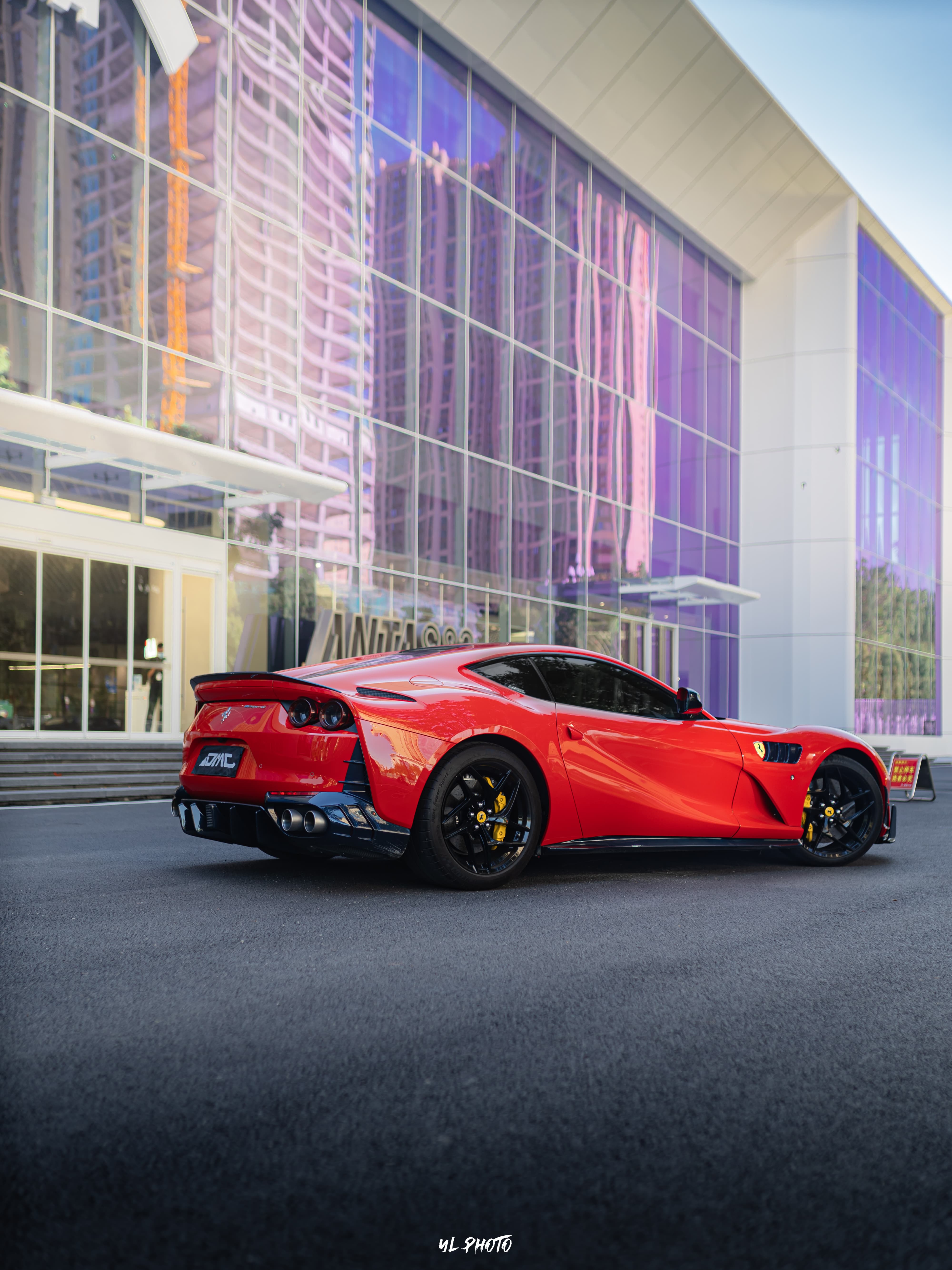 Ferrari 812 MSY Style Dry Carbon Parts - styling view
