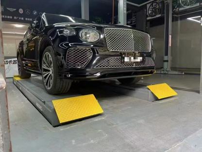 Bentley Bentayga 2021-2025 V8 S Style Dry Carbon Parts - styling view