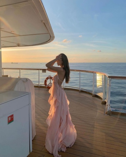 Elegant Ruffle Layered Strapless Maxi Dress