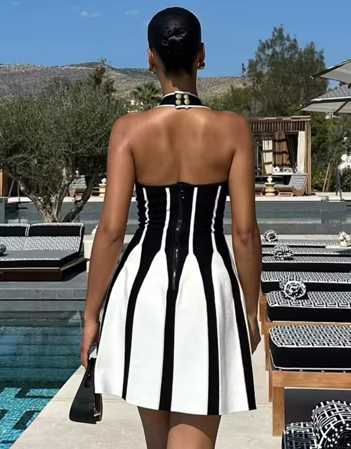 Halter Neck Contrast Color Mini Dress