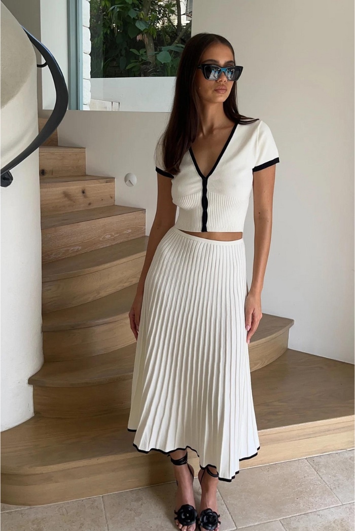 Elegant Contrast Color Crop Top & Midi Skirt Set