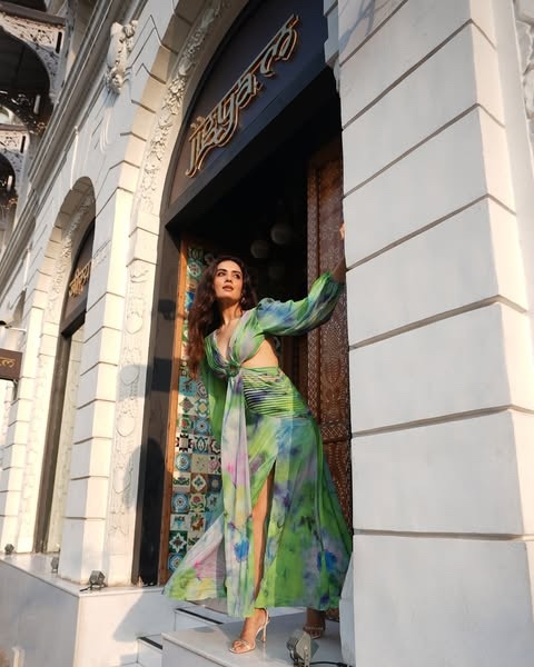 Green Cut Out Long Sleeve Holiday Maxi Dress