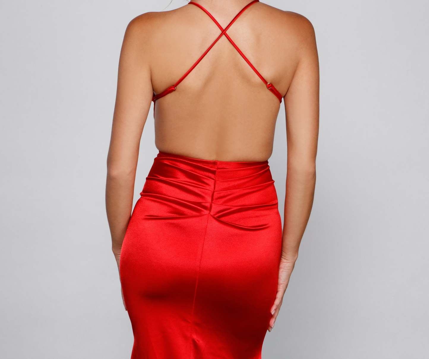 Maya Halter Open-Back Formal Dress - Lady Occasions