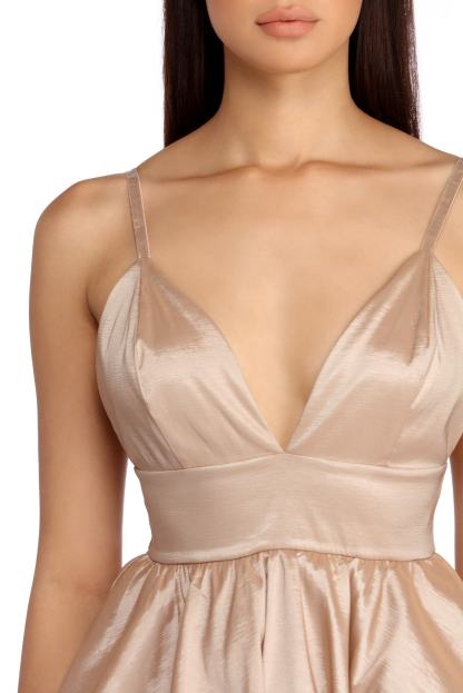 Lizbeth Classic Twist Formal Dress - Lady Occasions