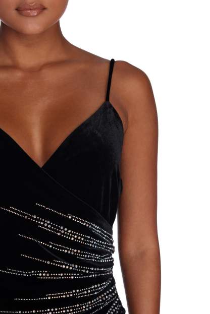 Emmalyn Formal Heat Stone Velvet Dress - Lady Occasions