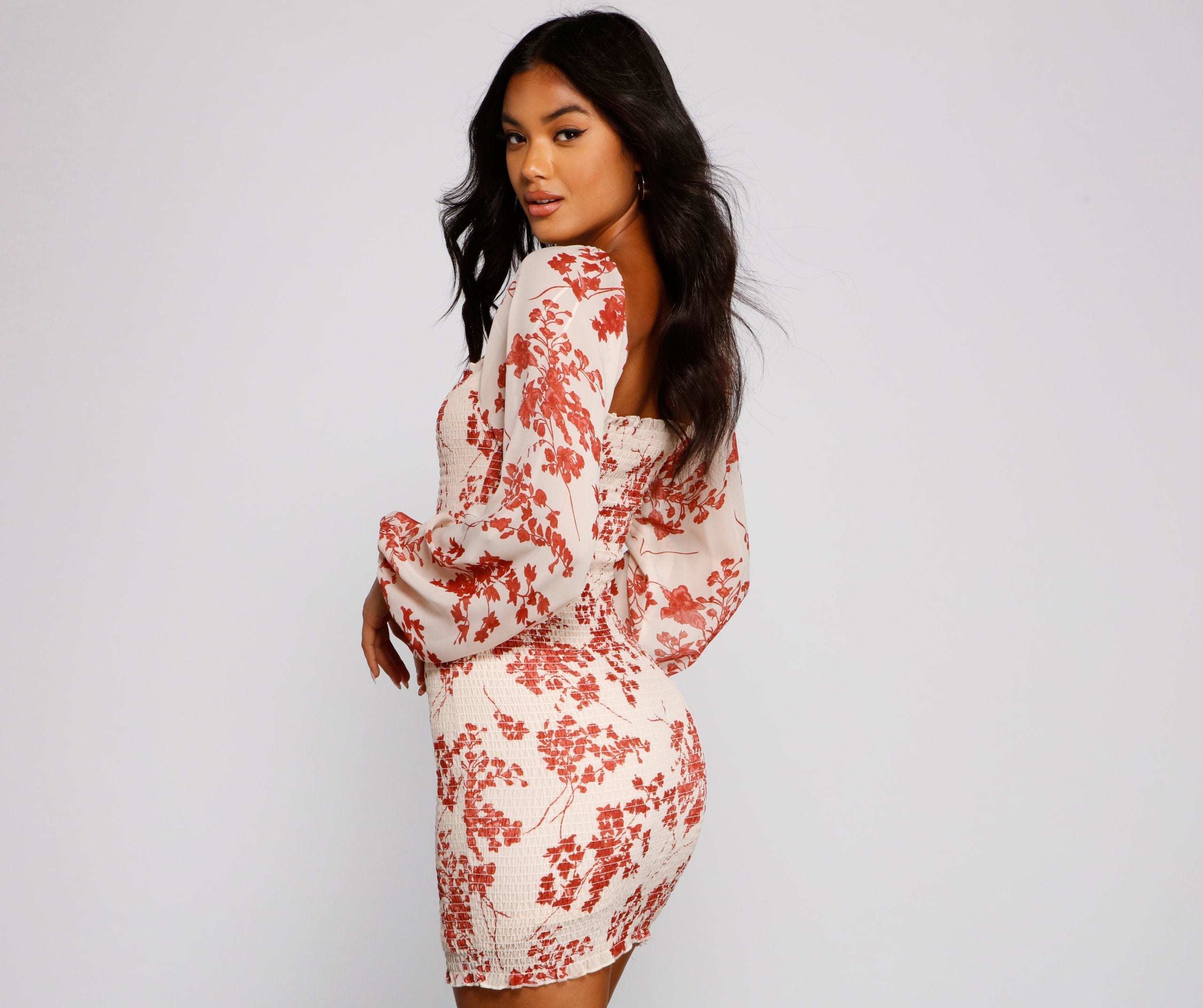 Total Sweetheart Smocked Floral Dress - Lady Occasions