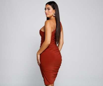 That Classic And Chic Vibe Ruched Midi Dress - Lady Occasions