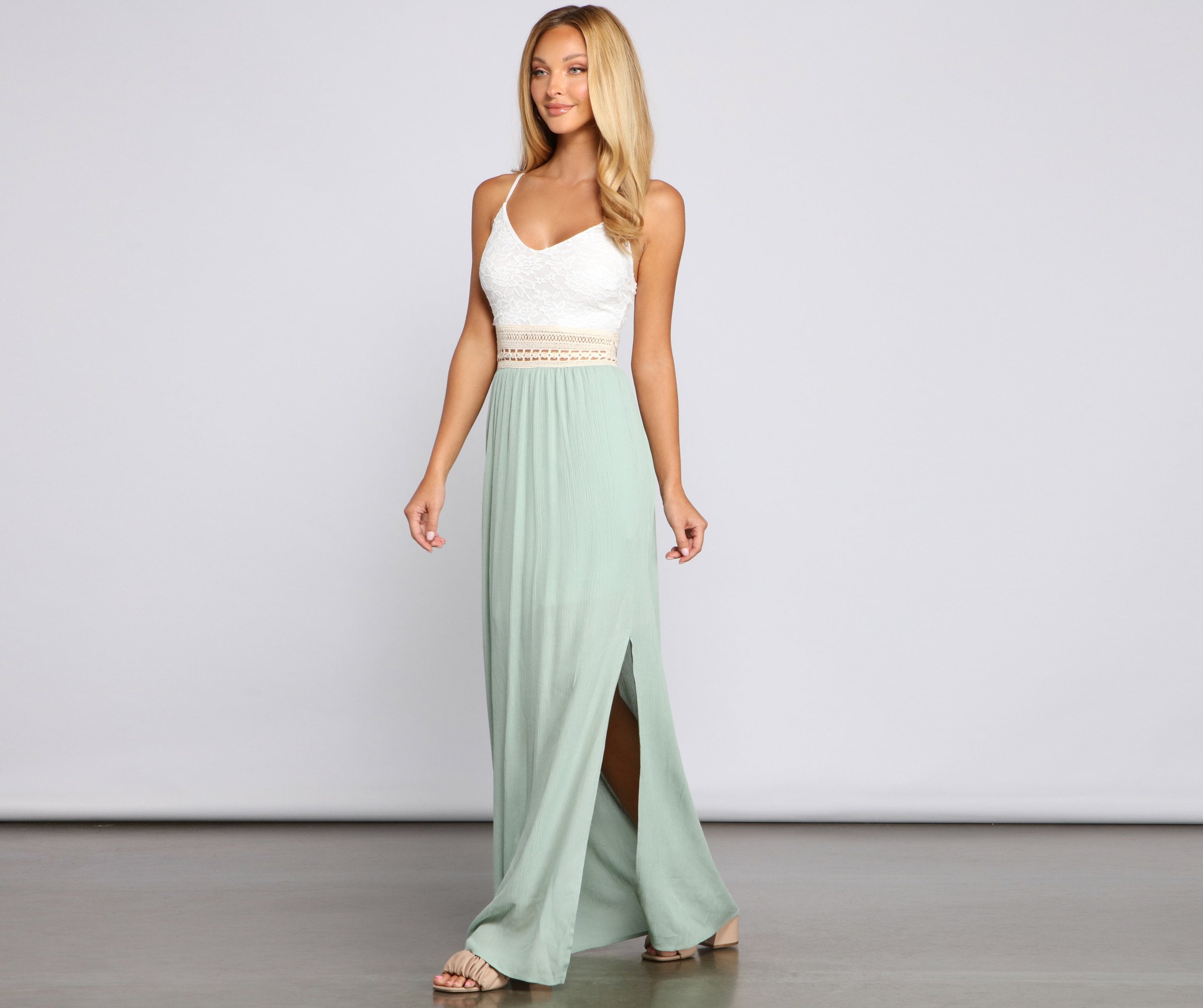 Effortlessly Stunning Crochet Waist Maxi Dress - Lady Occasions