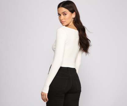 Must-Have Ribbed Knit Crop Top - Lady Occasions