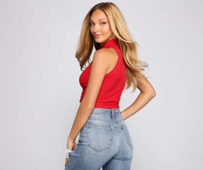 Key To Glam Ruched Ribbed Crop Top - Lady Occasions