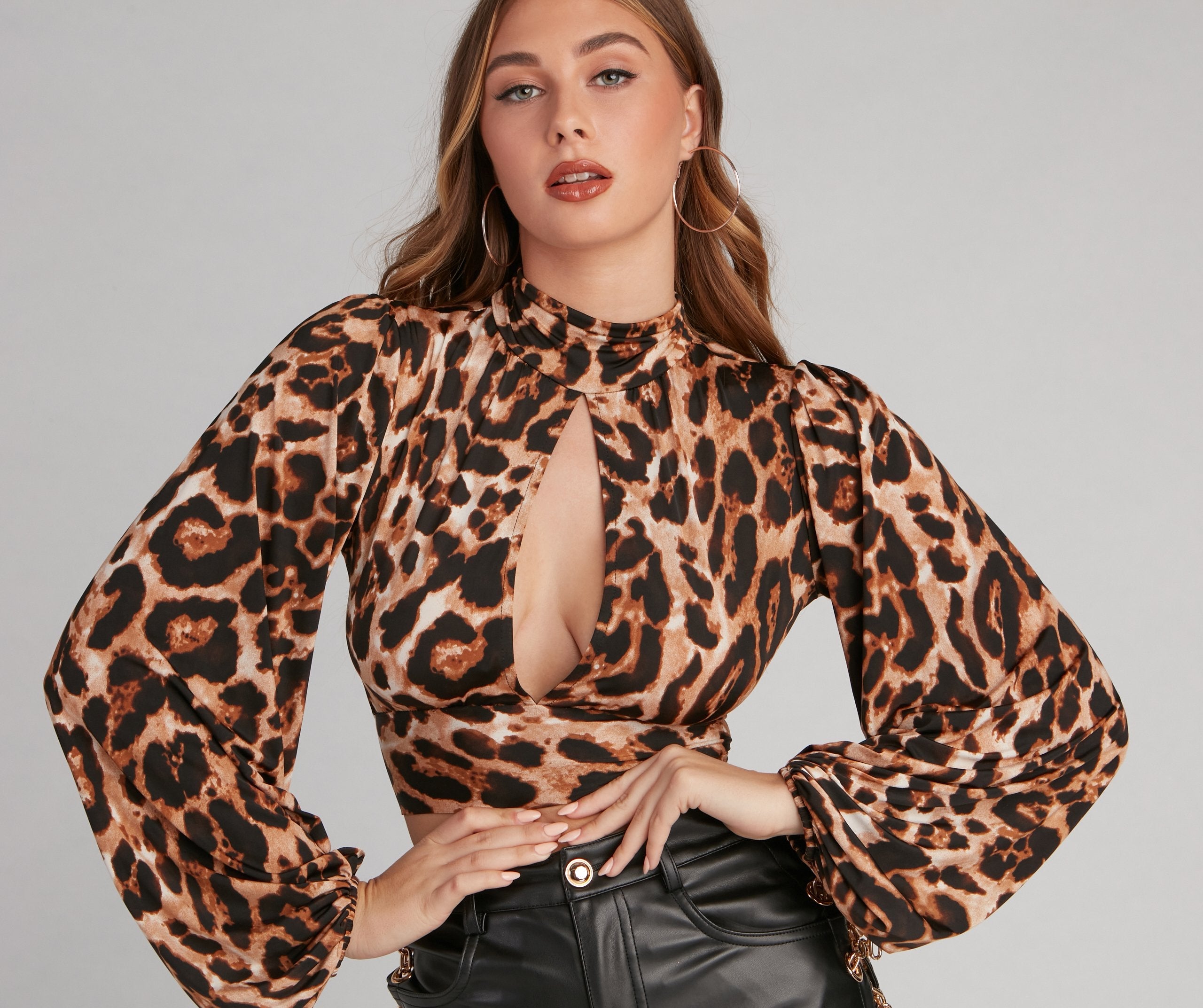 On The Prowl Leopard Keyhole Top - Lady Occasions