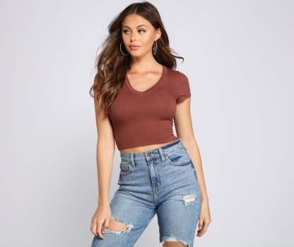 Must-Have Ribbed Knit Crop Top - Lady Occasions