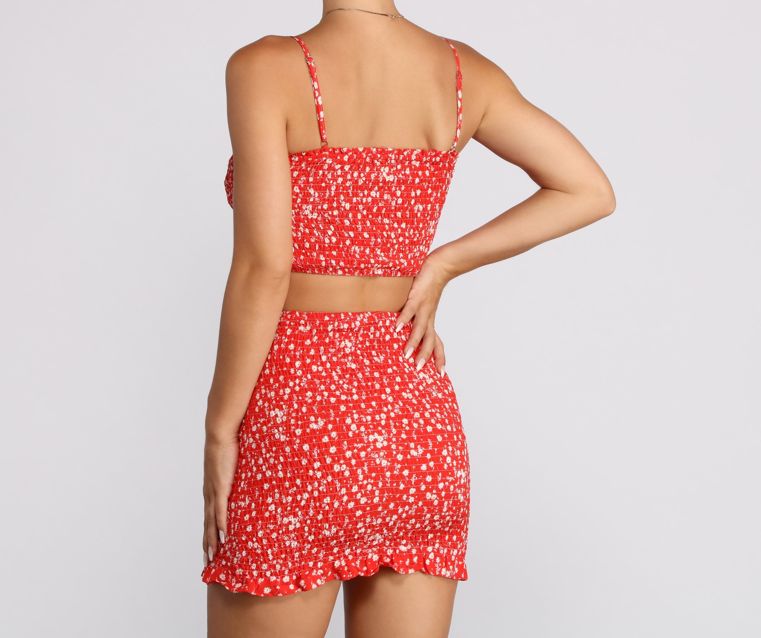 Falling For You Floral Crop Top - Lady Occasions