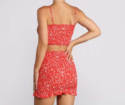 Falling For You Floral Crop Top - Lady Occasions