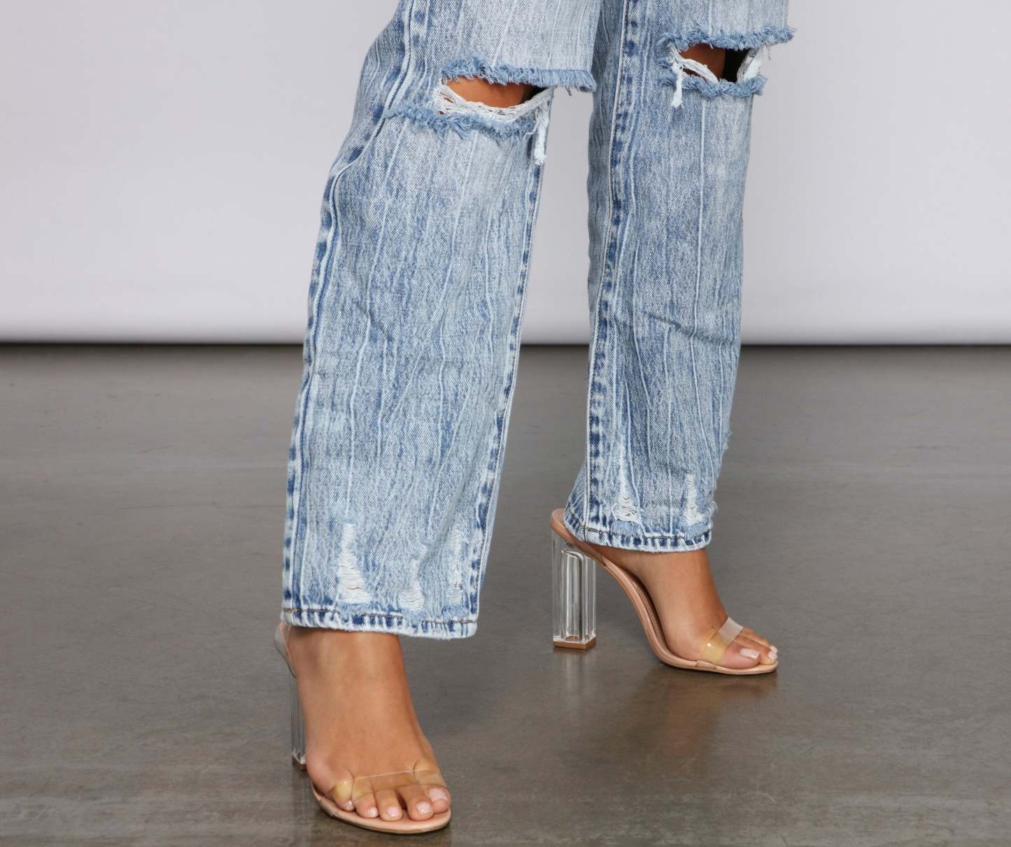 Effortless And Edgy Boyfriend Jeans - Lady Occasions