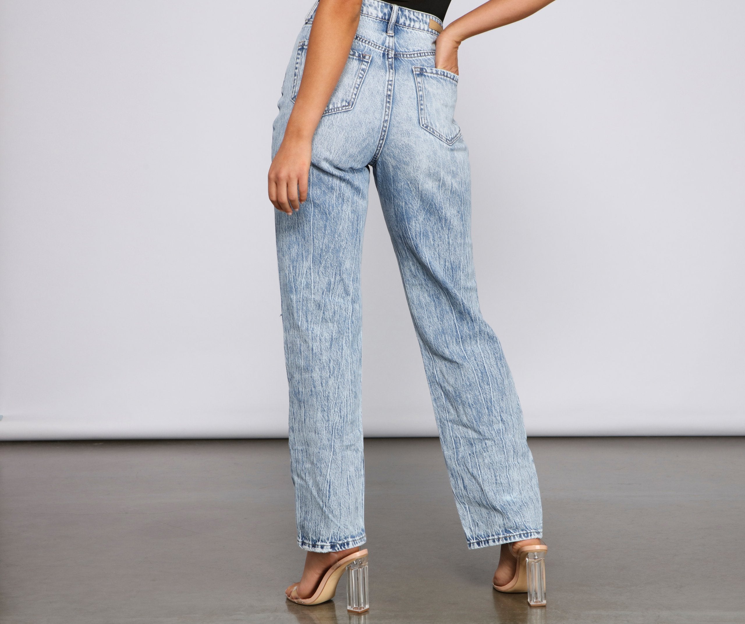 Effortless And Edgy Boyfriend Jeans - Lady Occasions