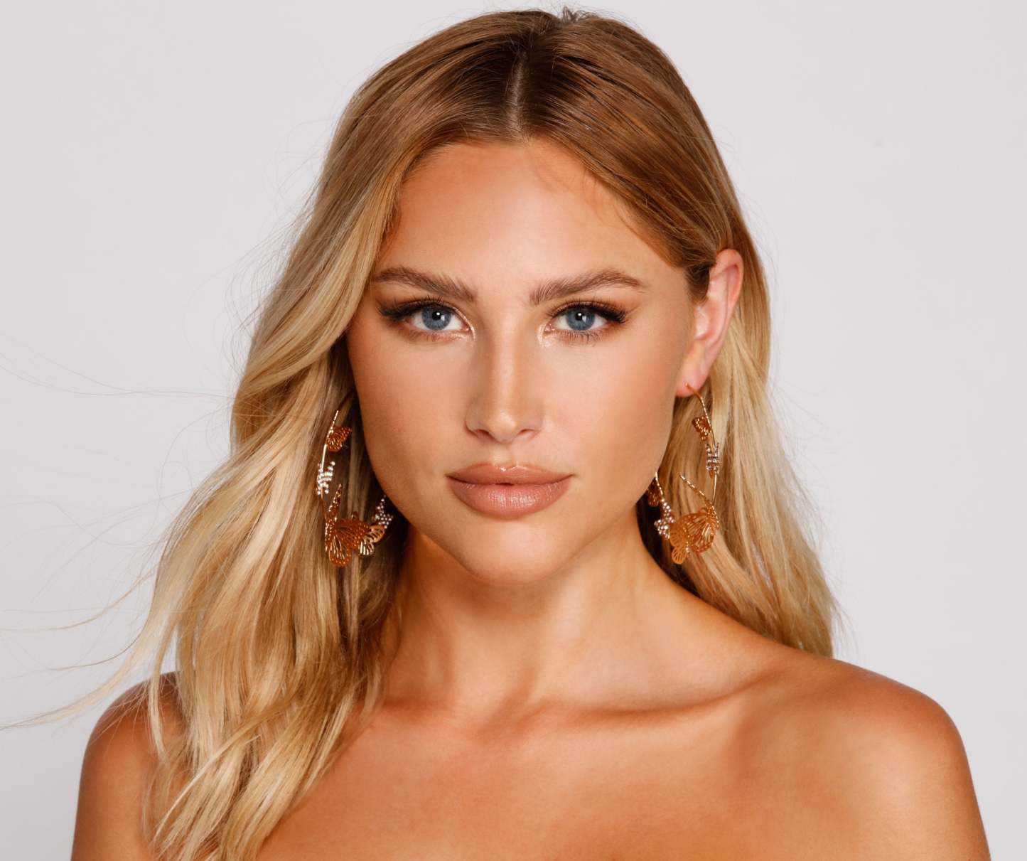 Feelin' Flirty Butterfly Hoop Earrings - Lady Occasions
