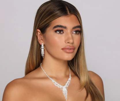 Rhinestone Twist Collar And Fringe Dusters Set - Lady Occasions