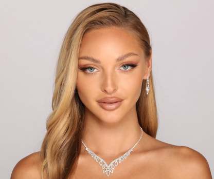 Glamorous Beauty Necklace And Earrings Set - Lady Occasions