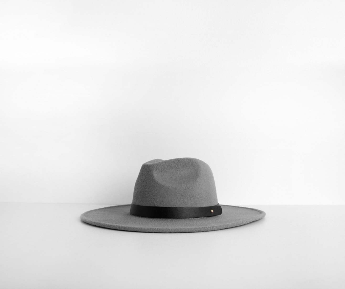 Wide Brim Belted Panama Hat - Lady Occasions