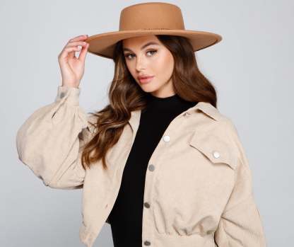 Chic Chain Detail Boater Hat - Lady Occasions