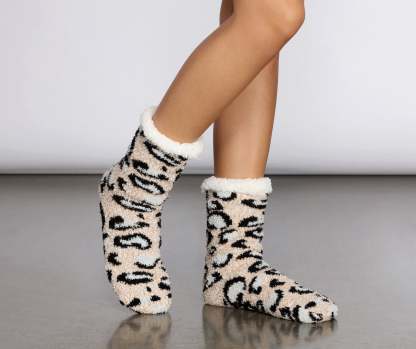 Toasty Toes Non-Slip Fuzzy Socks - Lady Occasions