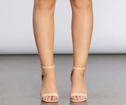 Livin' The Life Square Low Heels - Lady Occasions