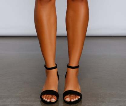 Basic Faux Patent Leather Block Heels - Lady Occasions