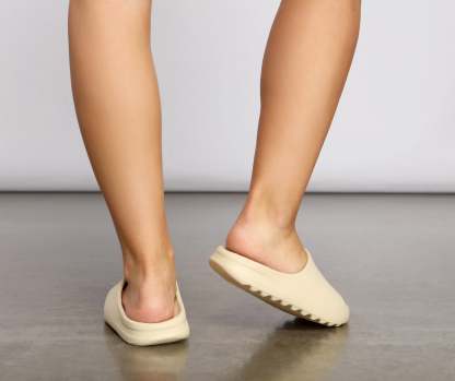 Essential Basic Lug Sole Slides - Lady Occasions