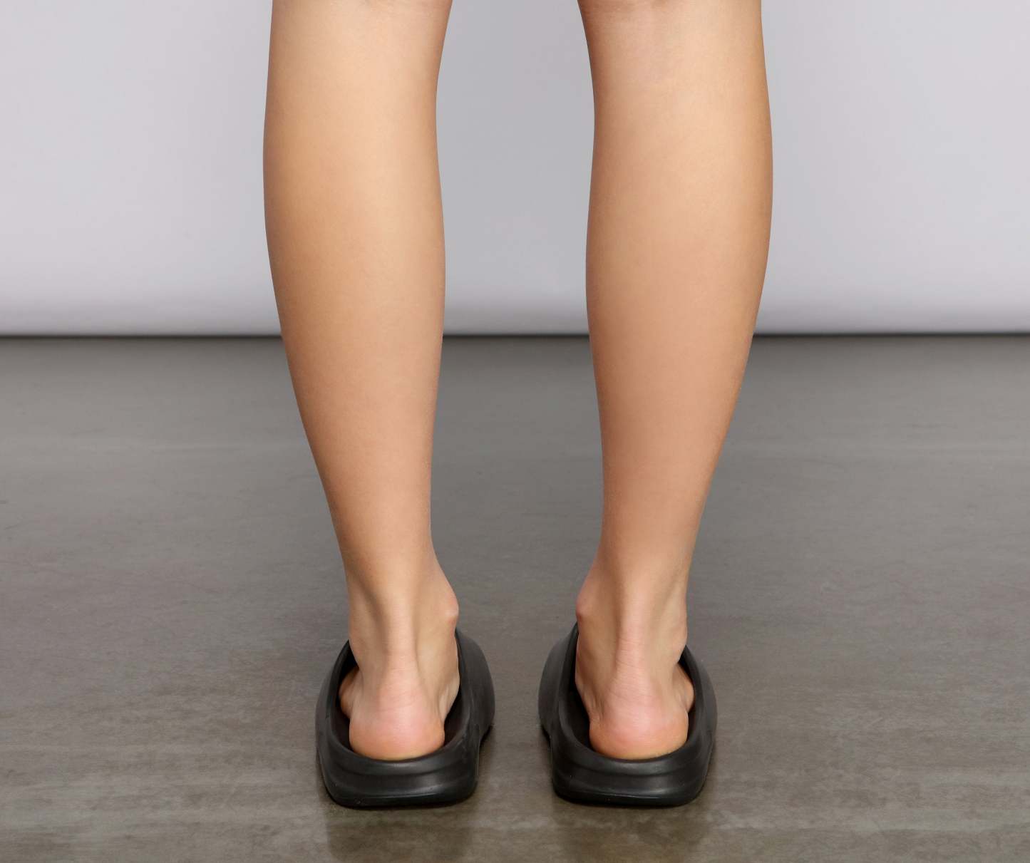 Essential Basic Lug Sole Slides - Lady Occasions