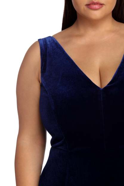 Plus Zariah Formal Velvet Dress - Lady Occasions