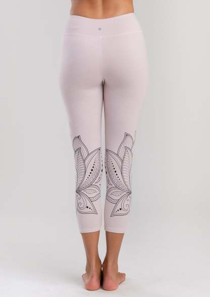 Lily Lotus Capri - Lady Occasions