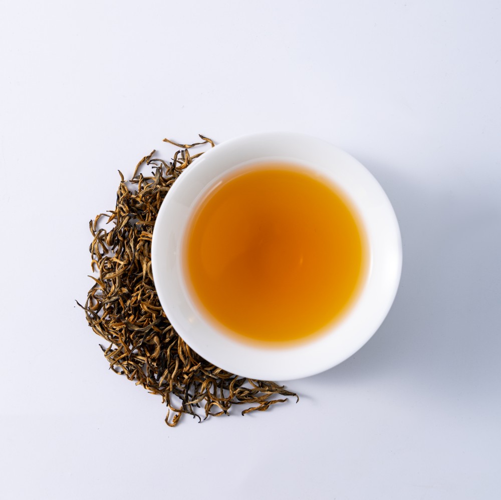 2025 First Grade Golden Tips Black Tea – Premium Quality with Smooth Flavor (300g)