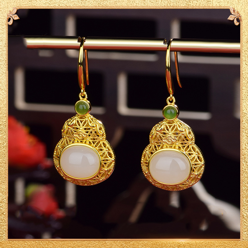 the first display of the magic gourd earrings