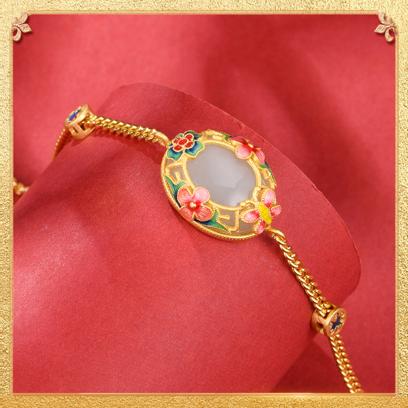 the fourth display of the blossomed bracelet