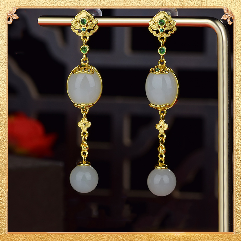 the first display of the auspicious clouds earrings