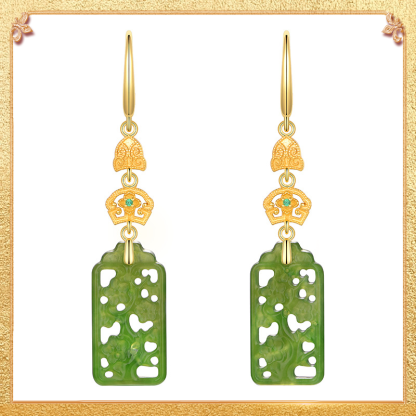 close-up shot display of the hollow-out flower plaque earrings