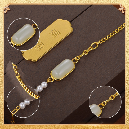 detail display of the bounty bracelet