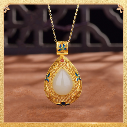 the second display of the butterflies in love with flowers pendant