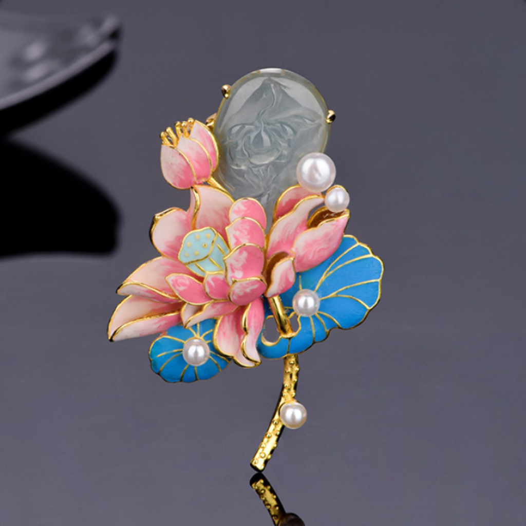 Jadeite "Lotus" 2-in-1 Brooch/Pendant (Model K2844)